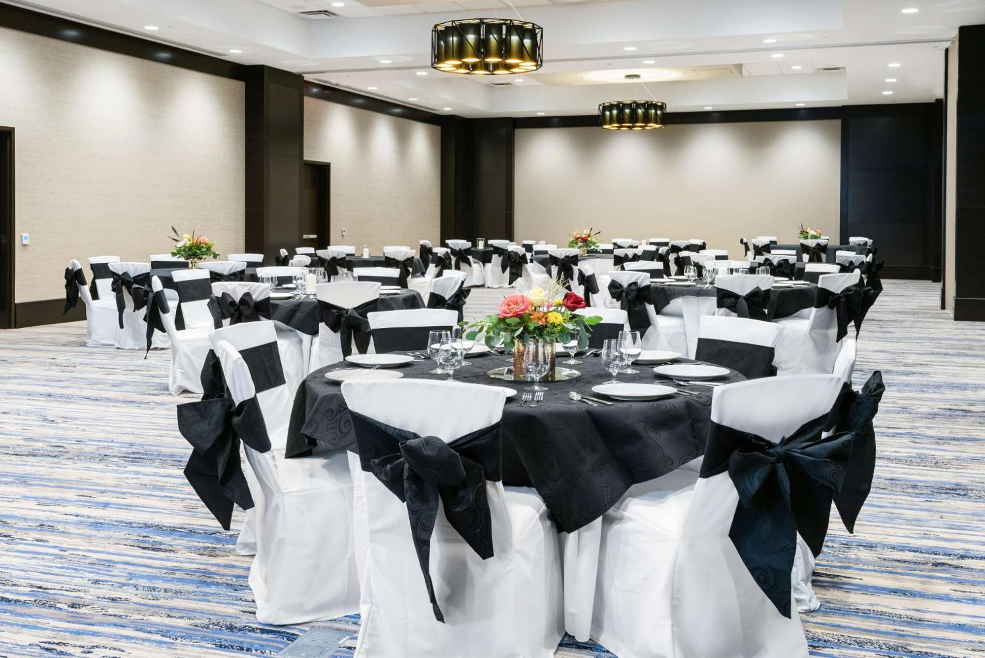 Embassy Suites By Hilton College Station Luaran gambar