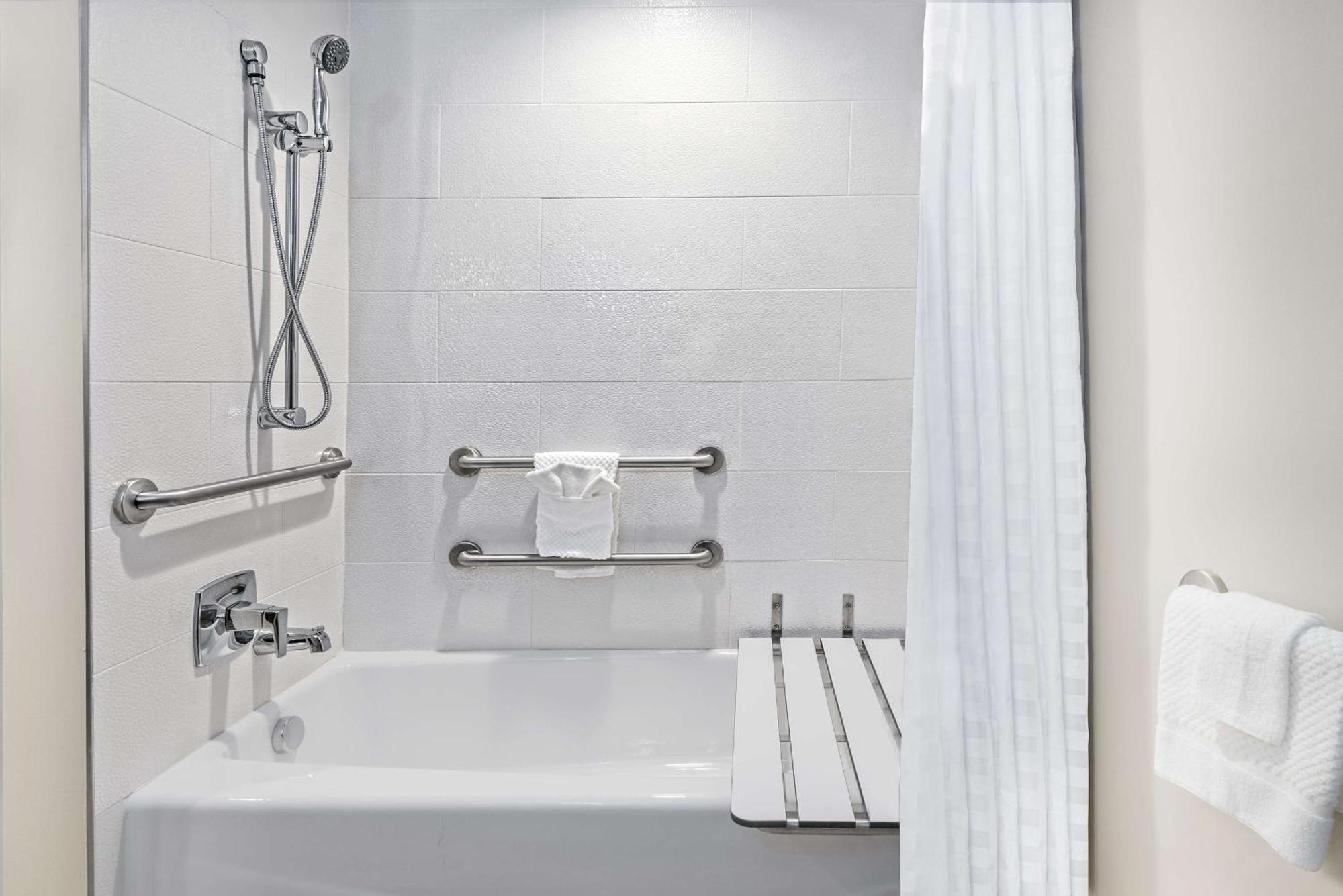 Embassy Suites By Hilton College Station Luaran gambar