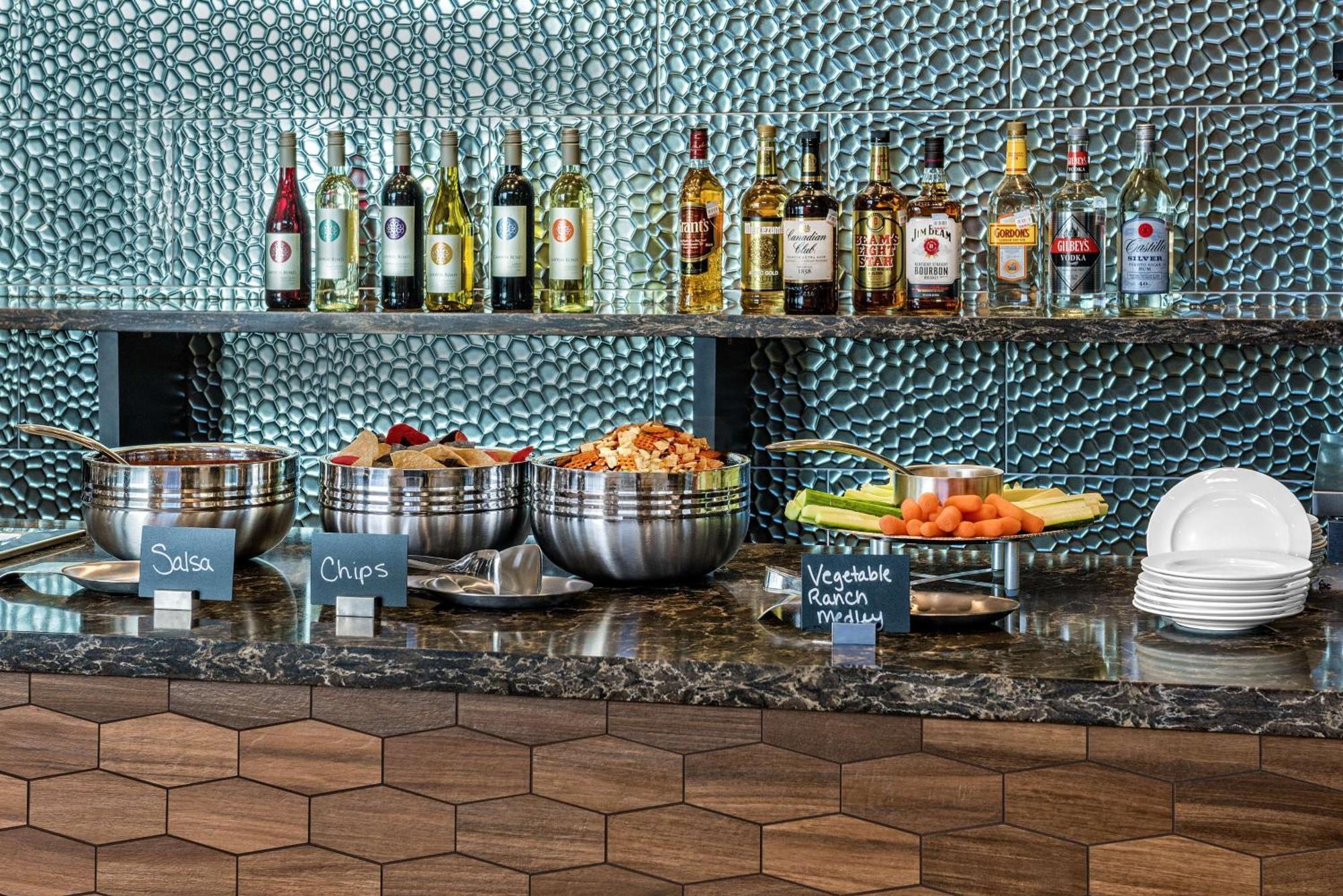 Embassy Suites By Hilton College Station Luaran gambar